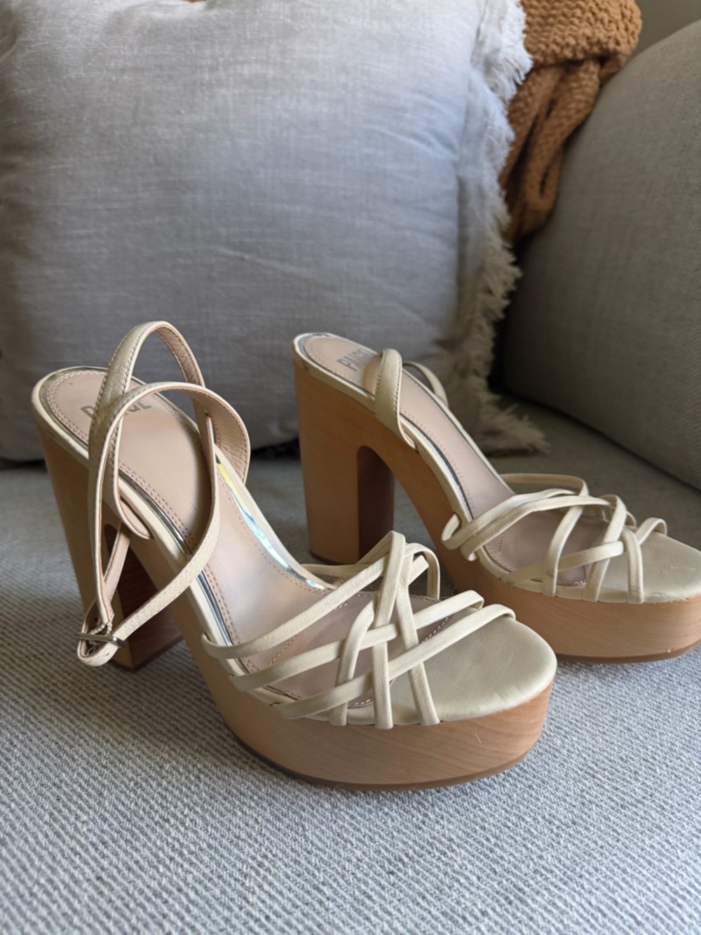 NWOT - Paige Chelsey Woven Platform Sandal